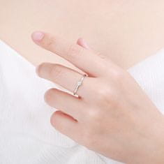 MOISS Bleščeč srebrn prstan z prozornimi cirkoni R00020 (Obseg 50 mm)