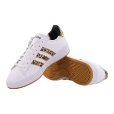 Adidas Čevlji bela 40 2/3 EU Grand Court 20