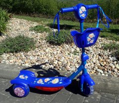 Skuter - tricikel modri
