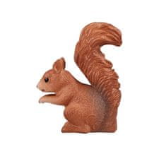 MOJO Squirrel stoji