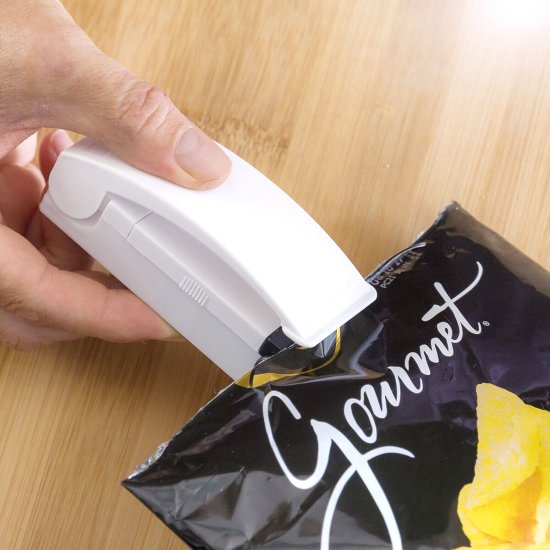 InnovaGoods ZAPIRALO ZA VREČKE Z MAGNETOM ZA NA HLADILNIK MAGSEAL INNOVAGOODS