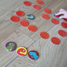 Djeco Komplet iger: bingo, igra spomina in domino Dinozavri