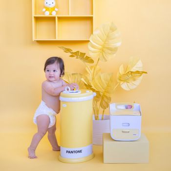  Ubbi koš za plenice, Pantone Yellow