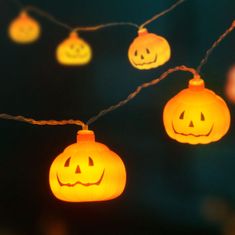 Family Baterijske lučke buče za noč čarovnic / Halloween 12 LED 0,9m 2xAA
