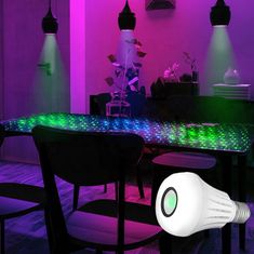 BOT  LED pametna RGB žarnica s funkcijo zvezdnega projektorja in glasbenim načinom WiFi 600lm / 5W