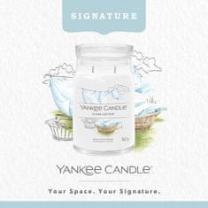 Yankee Candle Dišeča sveča Podpis v steklu velika Clean Cotton 567 g
