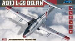 AMK maketa-miniatura AERO L-29 Delfin • maketa-miniatura 1:48 novodobna letala • Level 4