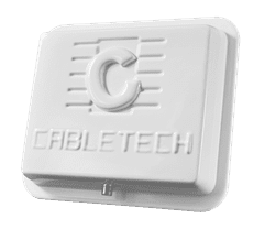 Cabletech Panelna antena DVB-T 45dB z enostavno namestitvijo, prilagodljiva za notranjo in zunanjo uporabo.