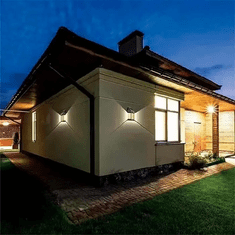 Netscroll Solarna svetilka s senzorjem gibanja, s solarnimi lučmi prihranite pri strošku elektrike, estetska in moderna oblika, osvetlitev dvorišča, vrta, vhoda ali garaže, vodoodporna, MotionLamp