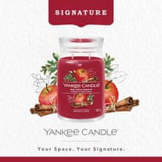 Yankee Candle Dišeča sveča Podpis v steklu velika Red Apple Wreath 567 g