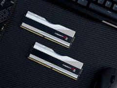 G.Skill Trident Z5 RGB pomnilnik (RAM), DDR5, 32GB (2x 16GB), 7200MT/s, CL34, 1.40V (F5-7200J3445G16GX2-TZ5RS)