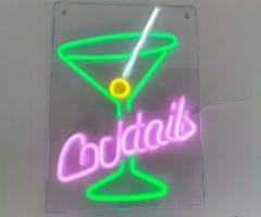 Forever Cocktails Neon LED luč, dekorativna, prilagodljiva svetlost, USB, stikalo za vklop/izklop, zeleno-rumeno-belo-roza