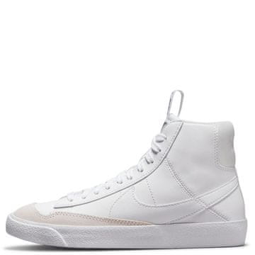 Nike Čevlji bež 36.5 EU Blazer Mid 77 SE GS