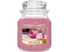 Yankee Candle Classic Dišeča sveča v kozarcu srednja Sweet Plum Sake 411 g