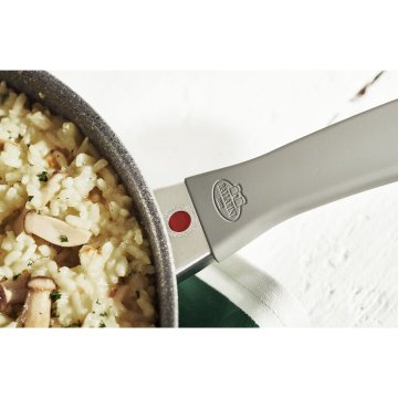 Ballarini Litoželezna ponev BALLARINI 75002-931-0, 24 cm, 3.4 L, z negorijo, primerna za indukcijo in plin, enostavna za čiščenje.