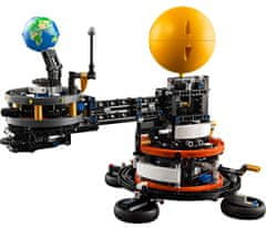 LEGO Technic 42179 Planet Zemlja in Luna v orbiti
