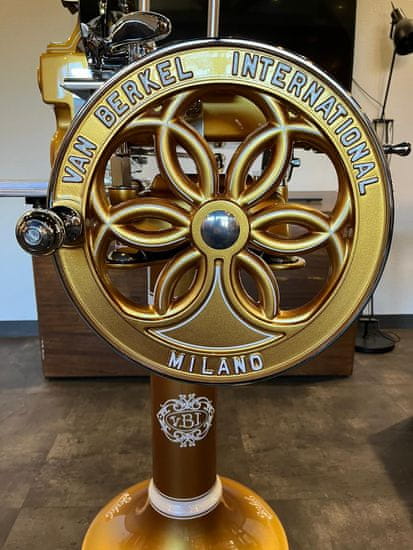 BERKEL Ročni rezalnik Flywheel VOLANO B114 zlato/bele barve, nov model 2024