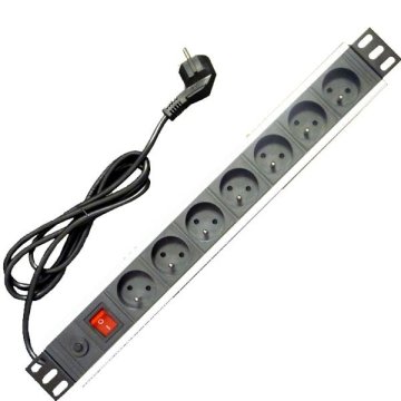 OEM 19" napajalna plošča 7x220V-1,8m PPO Black+zaščita stikala 16A