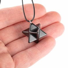 KARELIA Unikatni Obesek iz Redkega Kamna – Amulet za Zaščito in Srečo v Edinstveni Obliki Zvezde