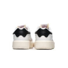 New Balance Čevlji 41.5 EU 302