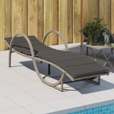 Vidaxl Ležalnik z blazino svetlo siv 60x199x42 cm poli ratan