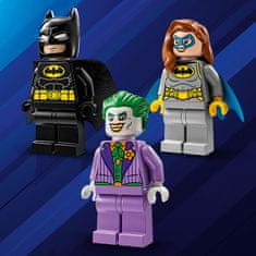 LEGO DC Batman Batcave in Batman, Batgirl in Joker (76272)