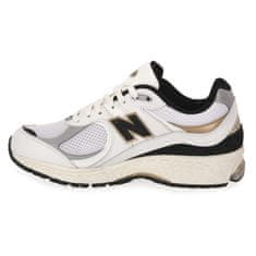 New Balance Čevlji bela 40 EU 2002