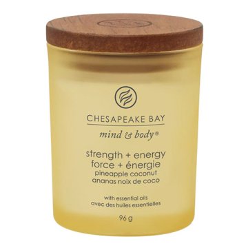 Svíčka Chesapeake Bay Candle malá, Strength & Energy, Síla a energie, ananas a kokos, 96 g