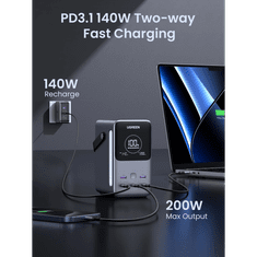 Ugreen Prenosna polnilna baterija 48.000mAh, 300W s pametnim digitalnim zaslonom