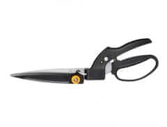Fiskars Škarje PAMETNO FIT GS40 na travniku 1023632
