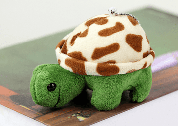 slomart Plisani Želvica LEAN TOYS 10 cm, rjava, obesek