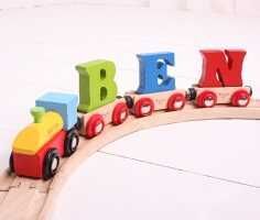 Bigjigs Toys Bigjigs Rail Wagon lesena vlakovna pot - črka V
