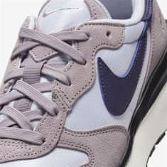 Nike Čevlji 40 EU Phoenix Waffle