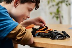LEGO LEGO TECHNIC 42169 McLaren Formula E Team - Model za sestavljanje za otroke od 9 let naprej, 452 delov