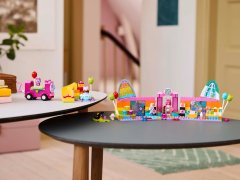 LEGO LEGO GABBY'S DOLLHOUSE 10797 Gabbyjeva zabavna soba - set s 4 minifiguri, primeren za otroke od 4. leta dalje