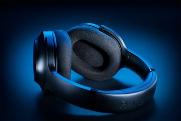 Razer Razer Barracuda - Žična in brezžična slušalka z mikrofon, USB Type-C, Bluetooth, črna, za klice in glasbo