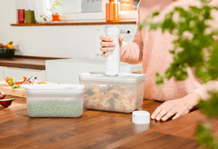 slomart Plastična posoda Zwilling Fresh & Save 2,3 L - zračna, BPA-free, večnamenska shranjevanje hrane v teal barvi