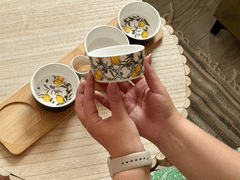 Ljubki dom Komplet porcelanastih skled za tapase na lesenem pladnju