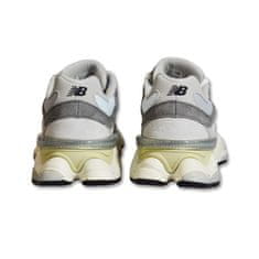 New Balance Čevlji siva 42.5 EU 9060