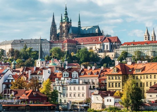 Ravensburger Češka zbirka: 1000 kosov Praški grad