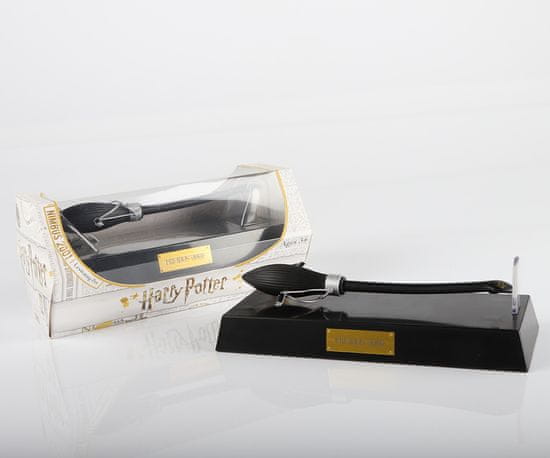 Epee Pero, ki levitira na metli Harryja Potterja Nimbus 2001