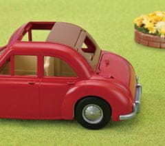 Sylvanian Families Družinski potovalni avtomobil rdeče barve z otroškim vozičkom in avtosedežem