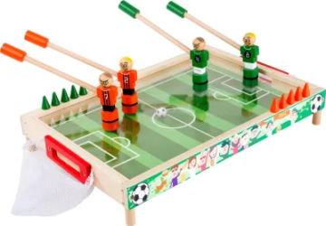 Small foot by Legler Leseni magnetni namizni nogomet – Mini zabava za velike tekme!