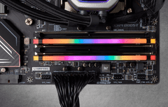 Corsair Vengeance pomnilnik, 2x 16 GB, DDR4, 3200 MHz, RGB XMP (CMW32GX4M2E3200C16)