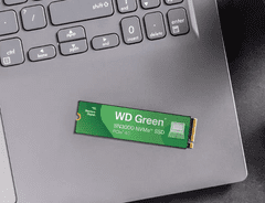 WD Green SSD disk, 2 TB, SN3000 NVMe, zelen (WDS200T4G0E)