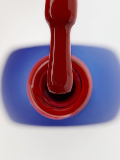 shumee TOUCH gel lak 18 - rdeč prekrivni hibridni lak, 9 ml