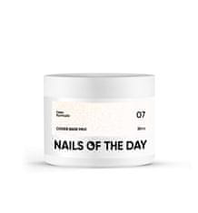 shumee NAILSOFTHEDAY Cover base NOVO Milk 07 - polprozorna mlečna podlaga z zlatimi bleščicami, 30 ml