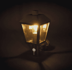 Emos stenska svetilka s PIR senzorjem, vrtna, LED, E27, 15 W (ZGB040P)