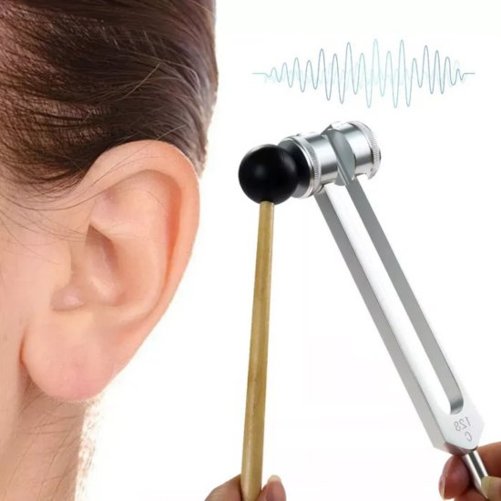 Netscroll Komplet za uglaševanje telesa, uglaševalska vilica 128 Hz s kladivcem, medicinska vilica, pripomoček za zvočno terapijo, spodbuja ravnovesje, sprošča telo, SoundTherapy