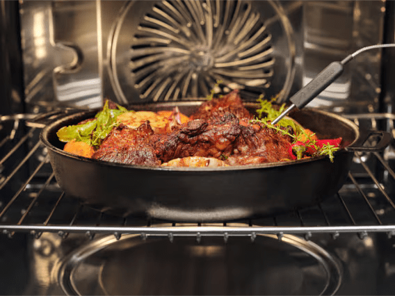 Electrolux EOE8P39H MealAssist vgradna pečica